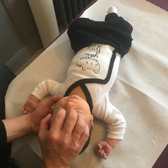 bebe-0-2-ans-osteopathie